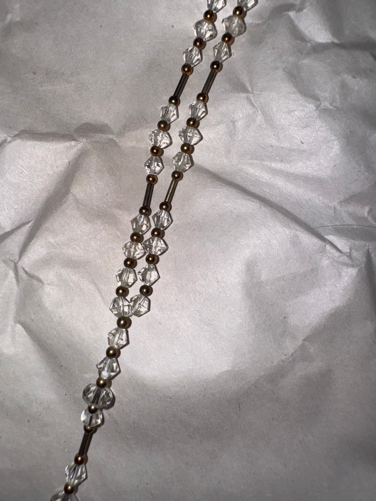 15 1/2" Gold and Clear Y-Shaped Beaded Necklace