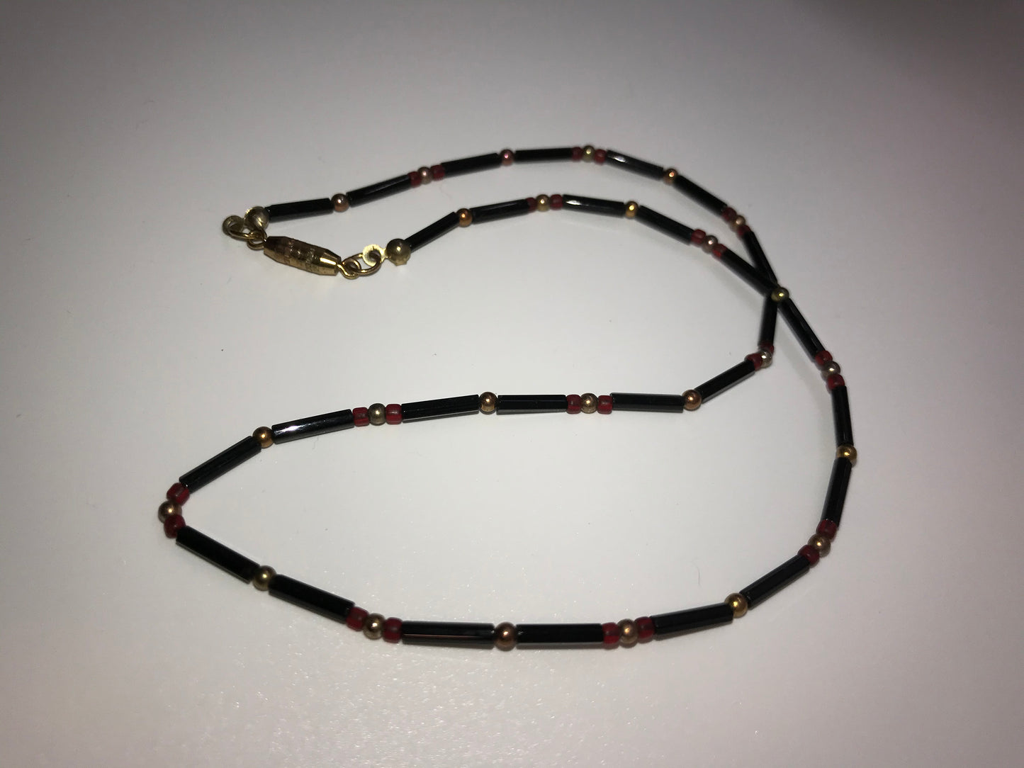 15 1/2" Black and Red Beaded Necklace