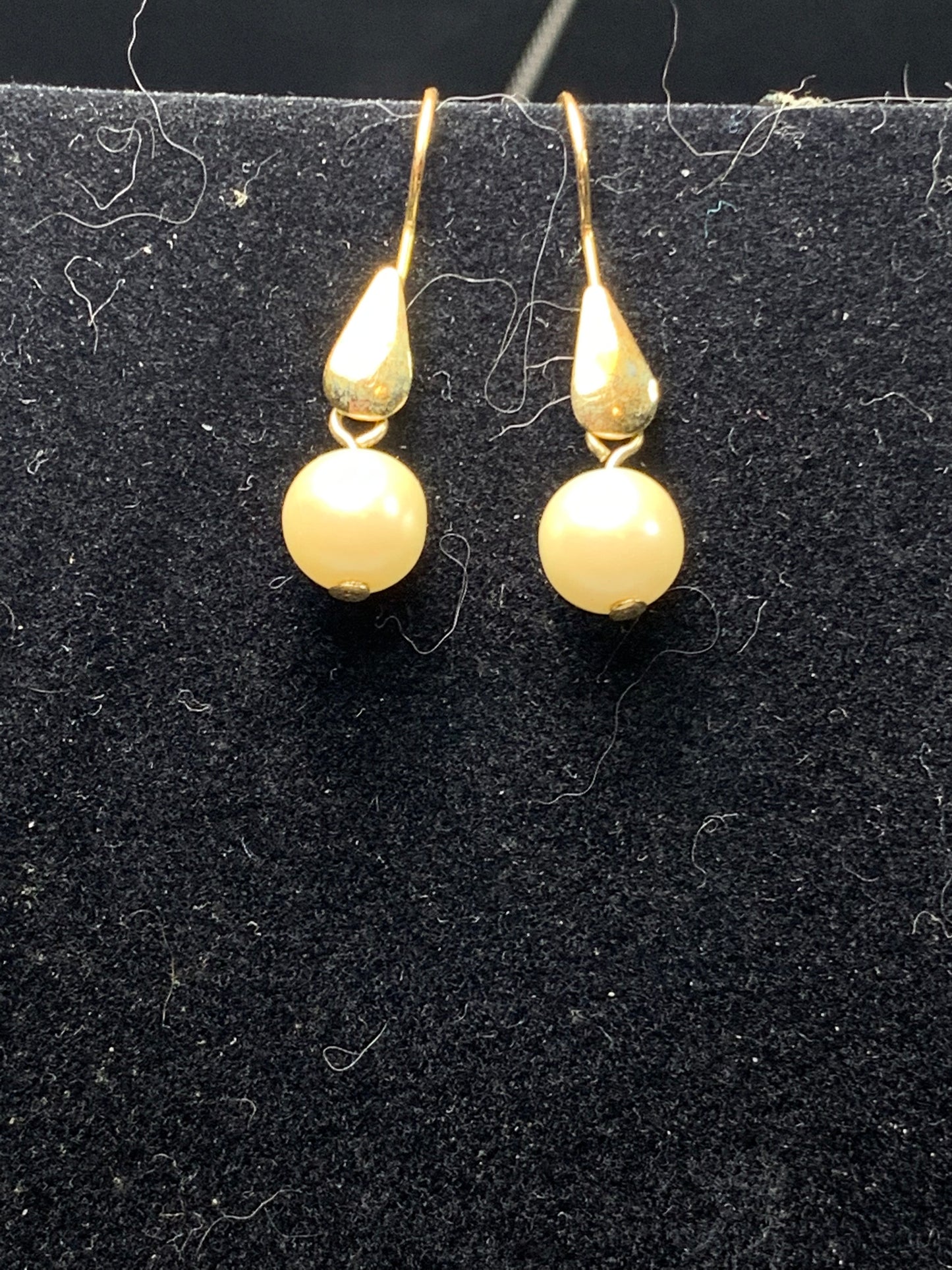 15" Gold and Pearl Necklace and Earring Set