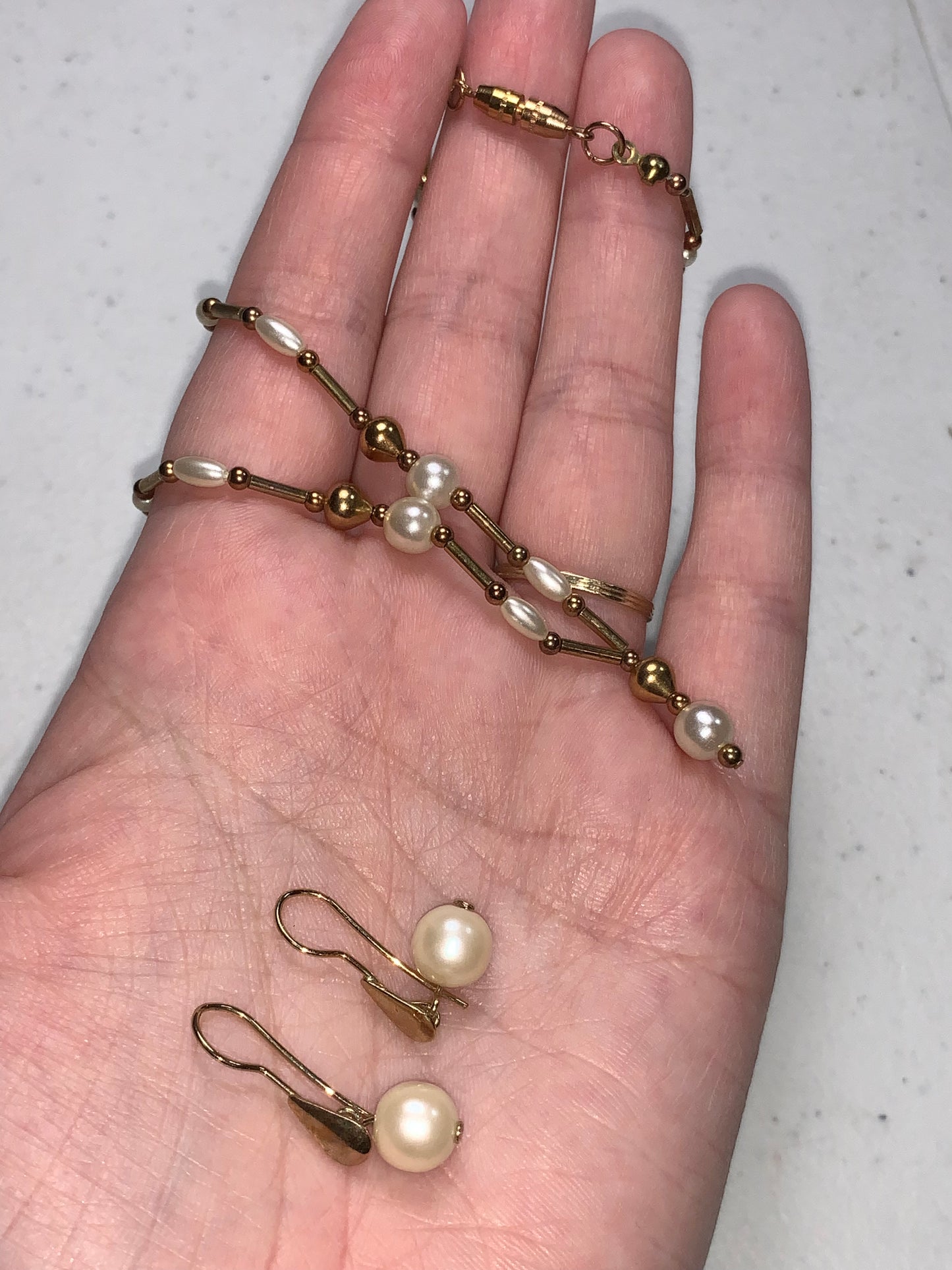 15" Gold and Pearl Necklace and Earring Set