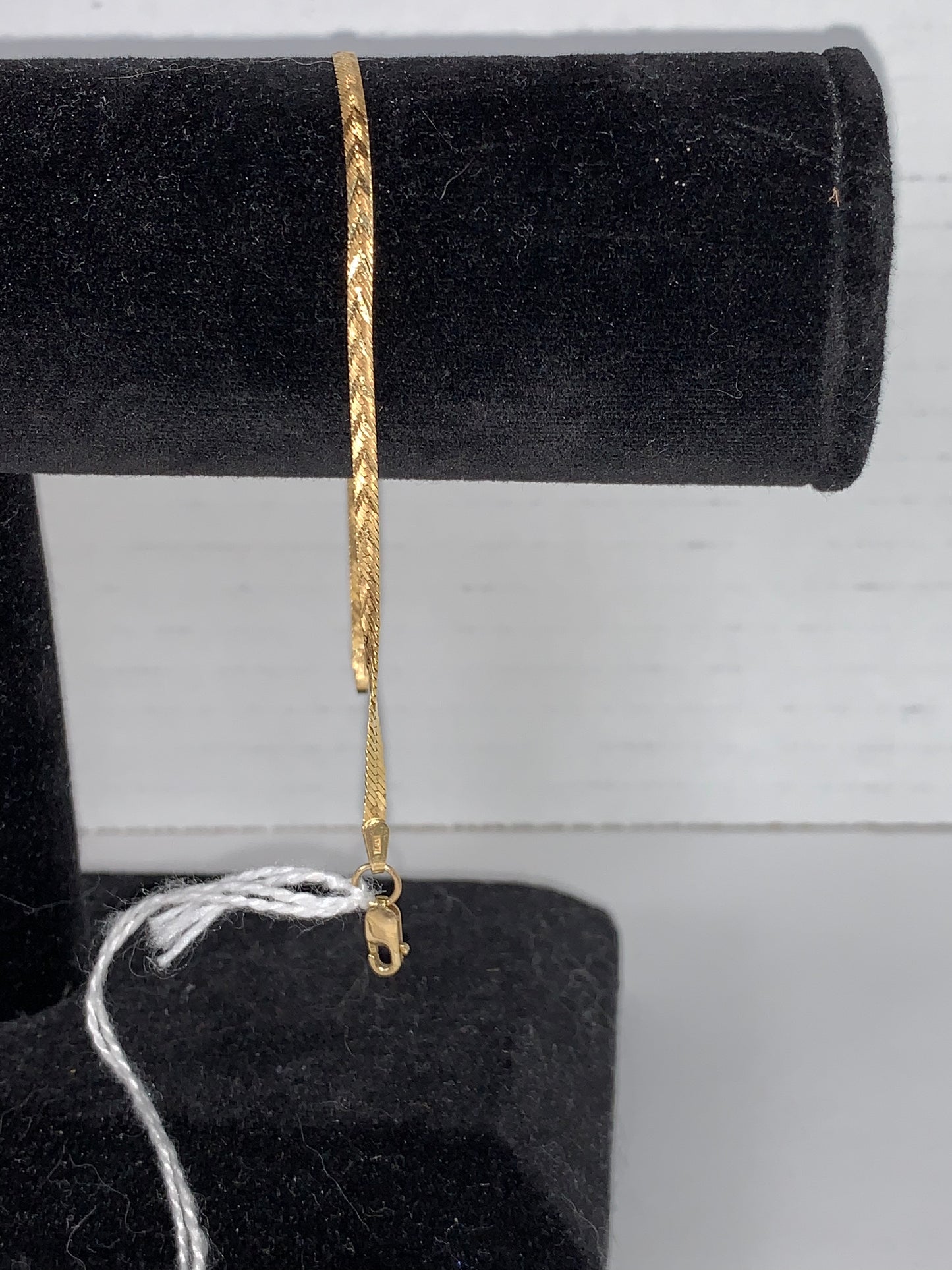 7" long 14 Kt Gold V Design Herringbone Bracelet