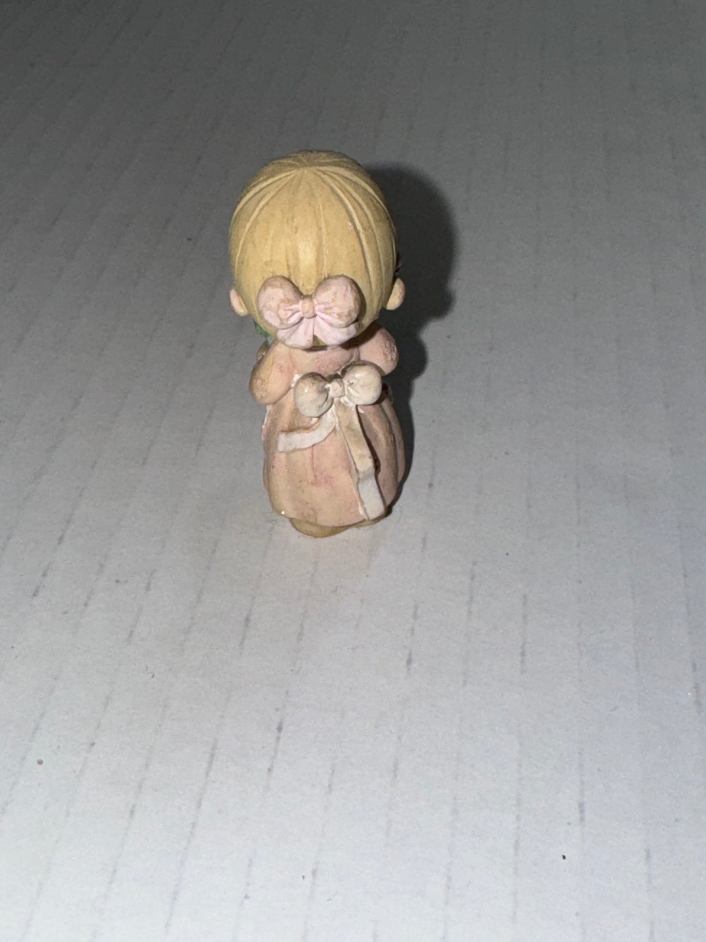 Vintage 1998 Precious Moments Christmas Figurine Girl