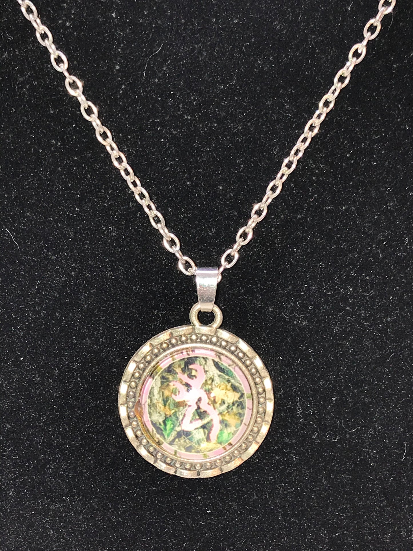 20 1/2" Pink and Mossy Oak Browning Cable Chain Necklace