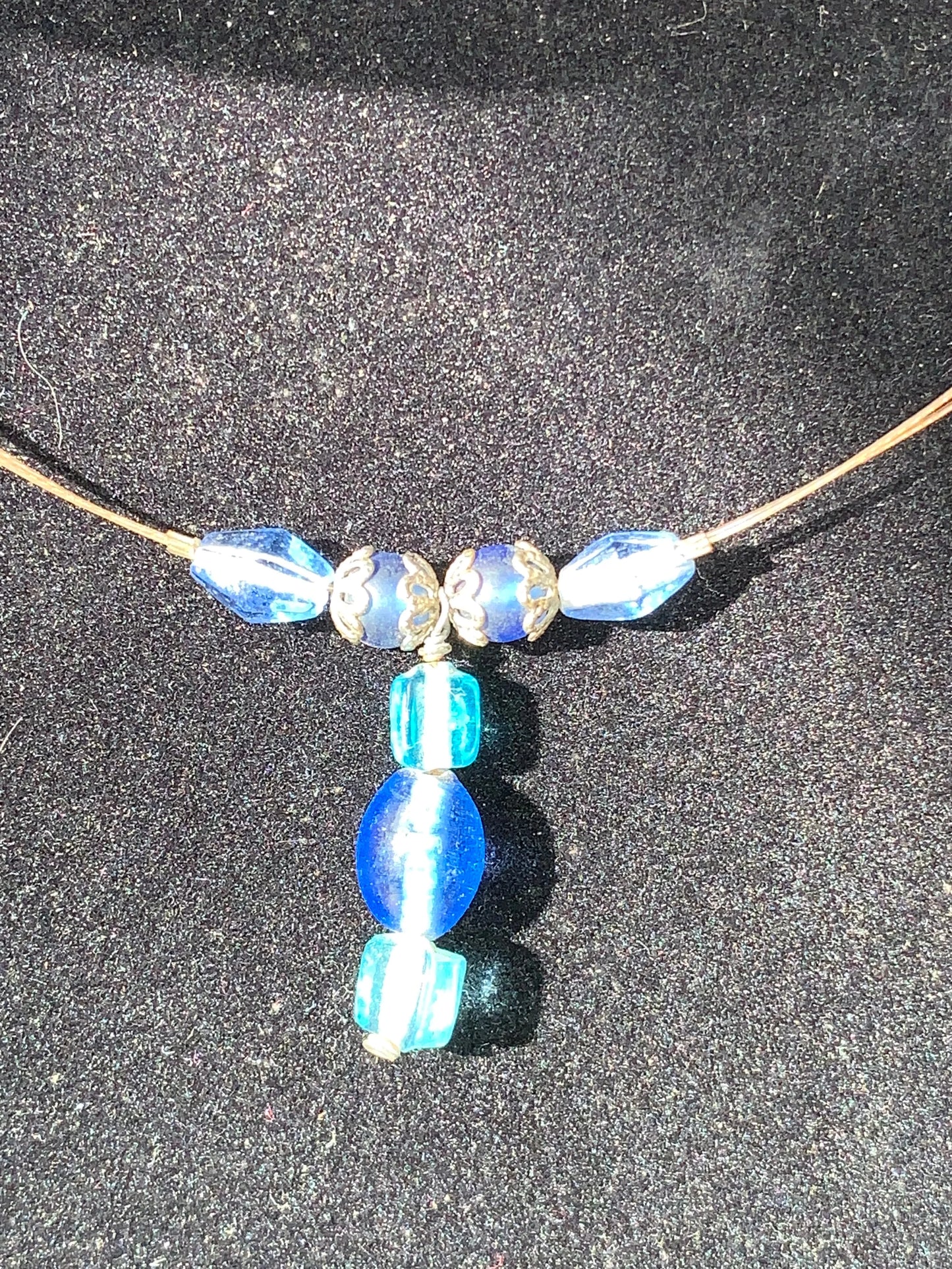 15 1/4" Blue Bead Necklace