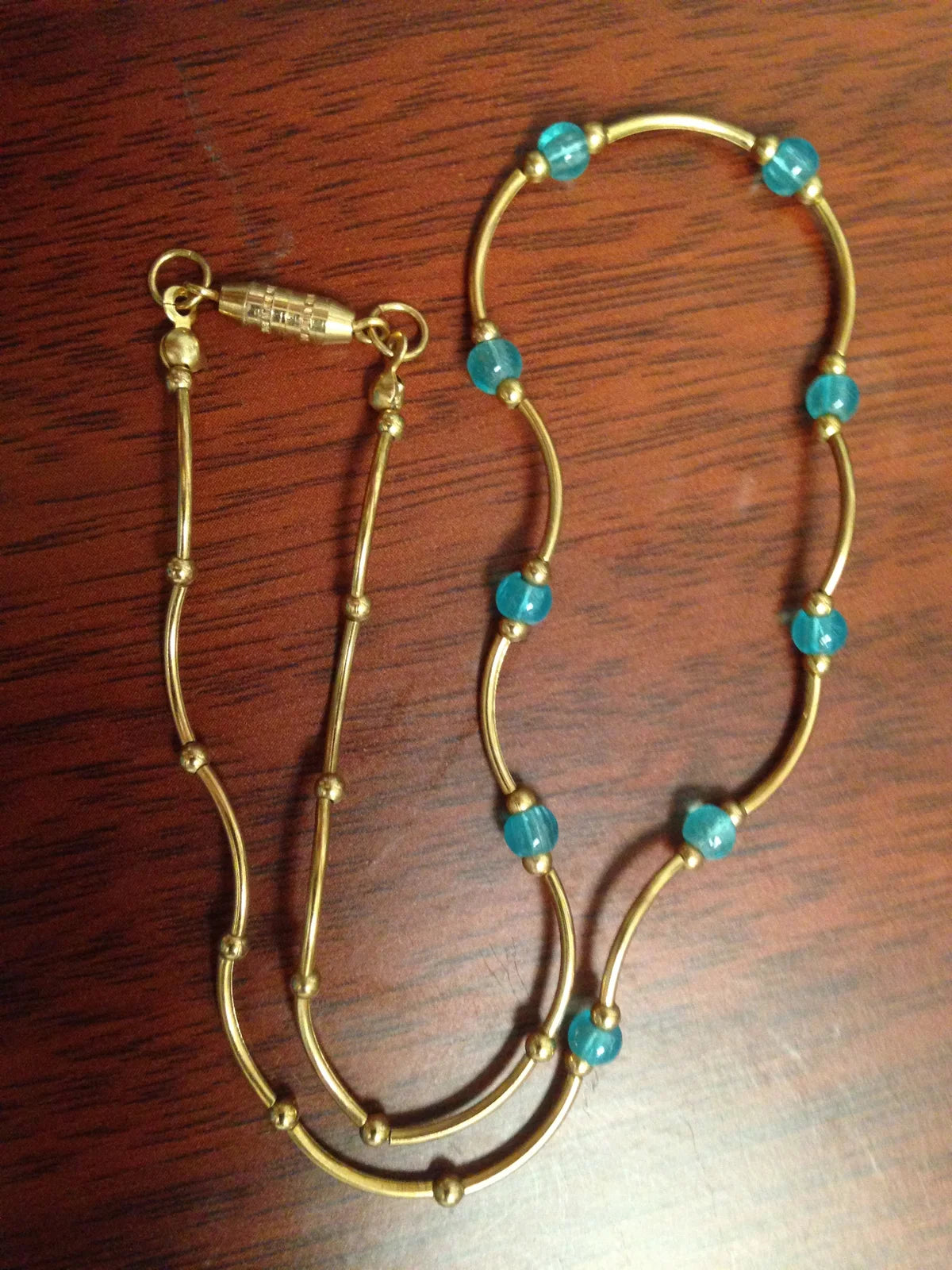 14 3/4" Blue Aquamarine And Gold Necklace